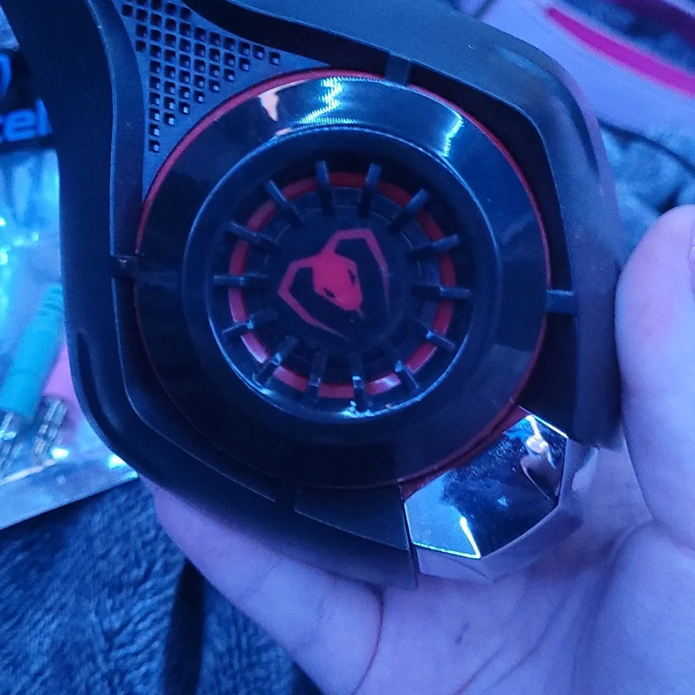 Gently used gaming head set